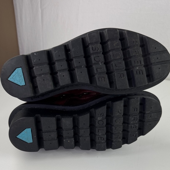 John Fluevog - Bronco Mid-Height Biker Boot Burgundy - Picture 10 of 16